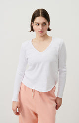 T-shirt in cotone fiammato scollo a V