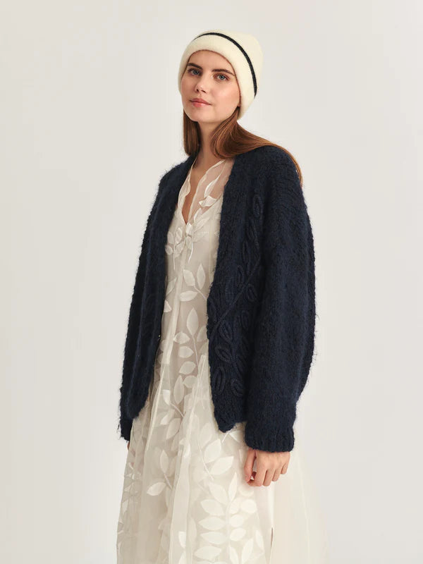 Cardigan oversize con ricami