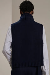 Gilet con aperture sui fianchi